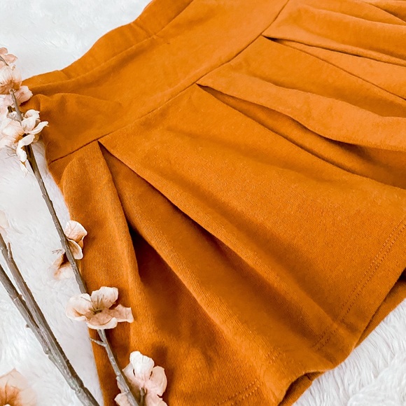 Pleated Orange Skirt - Picture 4 of 4